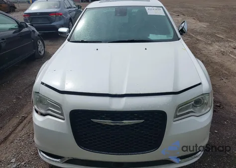 2015 Chrysler 300C z USA, uszkodzony, nr VIN 2C3CCAEG9FH797776